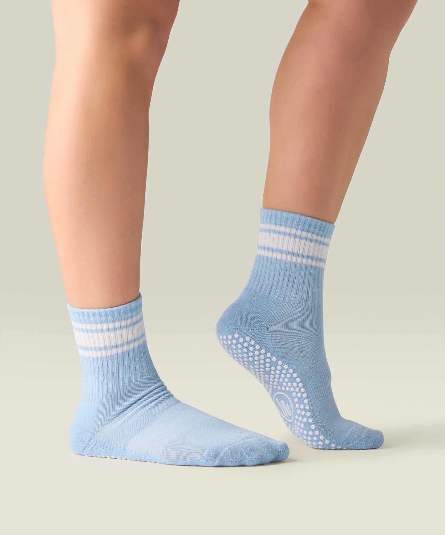 Pinnetic Crew Non‑Slip Grip Socks – Powder Blue Stripes